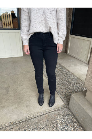Jayla Black Mid Rise Slim Fit Judy Blue Jeans